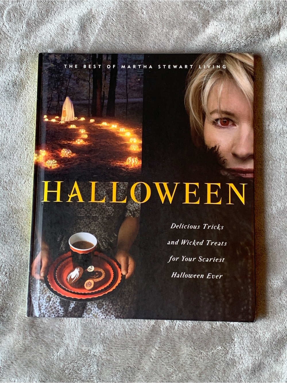 Martha Stewart Halloween Book – Black Cover Vintage Very Rare in This Condition
